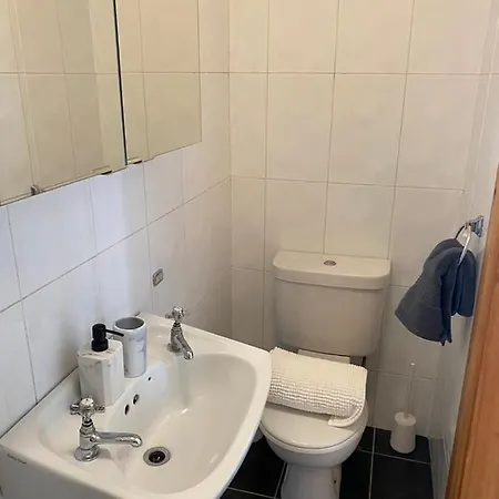 Loch Nuala Appartement *